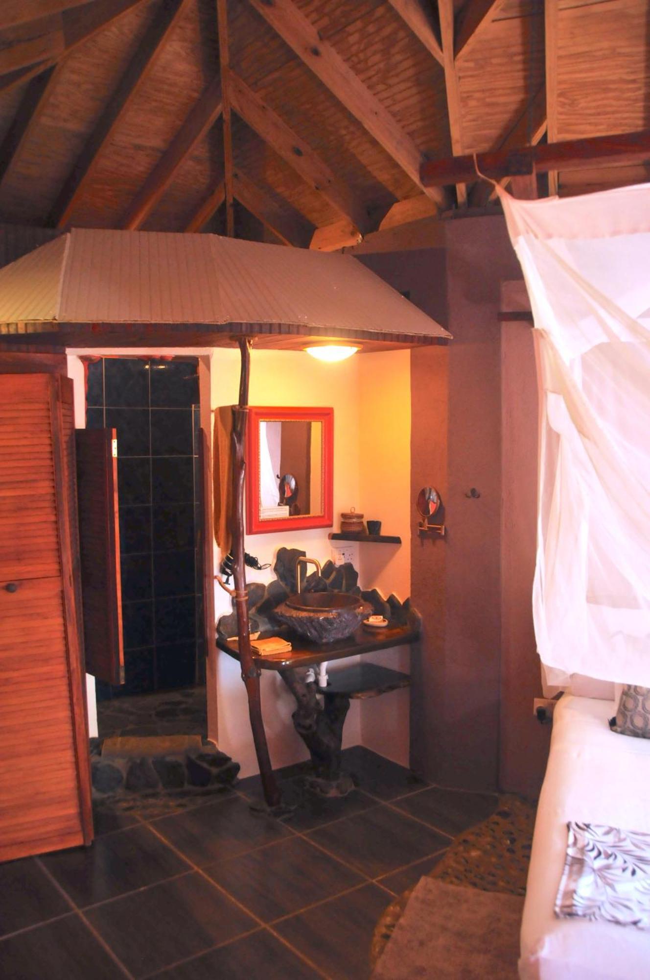 Mango Island Lodges Saint Joseph Экстерьер фото