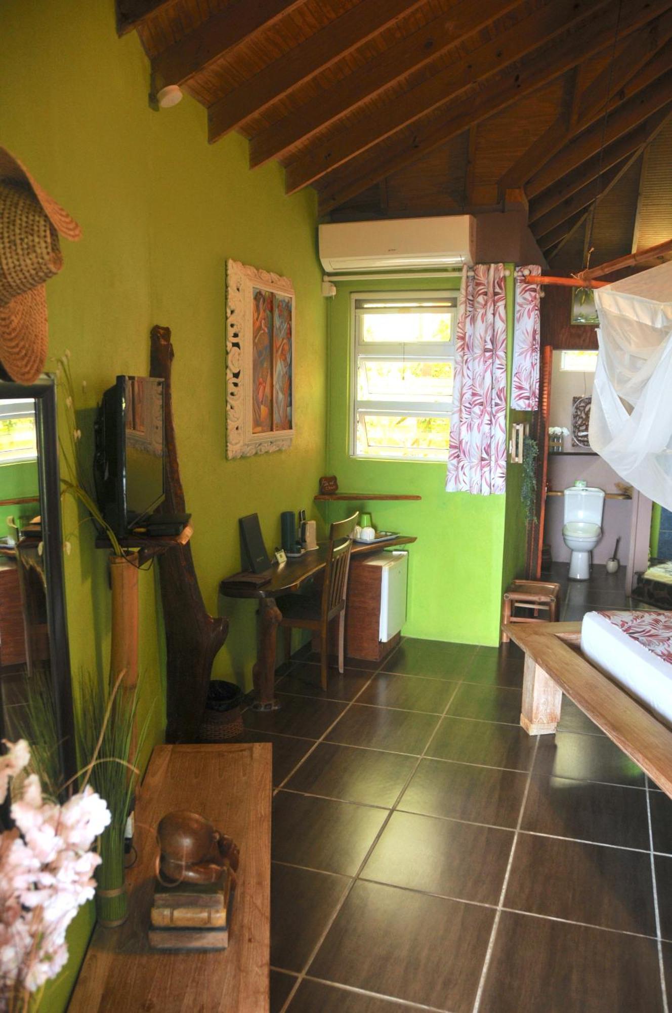 Mango Island Lodges Saint Joseph Экстерьер фото